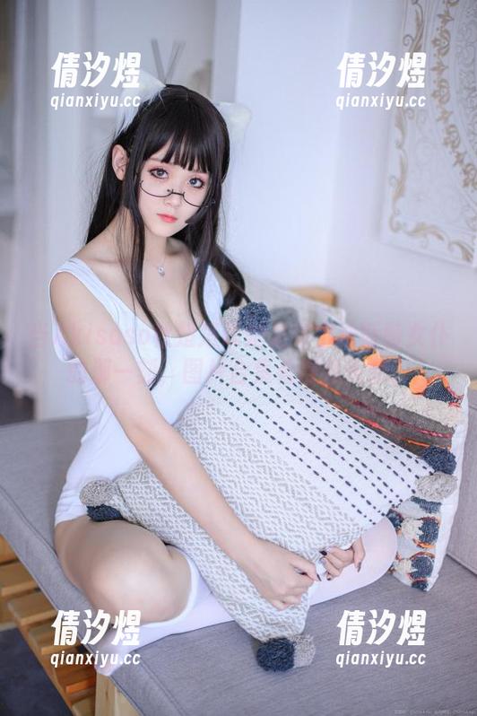 当Akisoso秋楚楚说她是贝尔法斯特女仆的那一刻，图片合集看得我头晕。