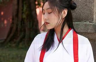 MiiTao蜜桃社 – 这一刻，玛丽Mary的礼服成为私房写真里的华丽误会，爱了又不懂。