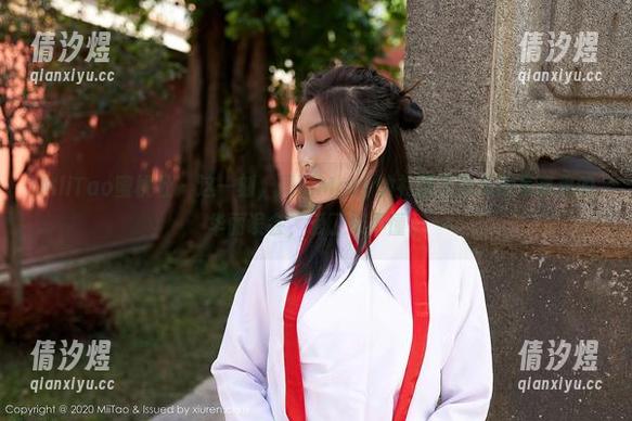 MiiTao蜜桃社 - 这一刻，玛丽Mary的礼服成为私房写真里的华丽误会，爱了又不懂。
