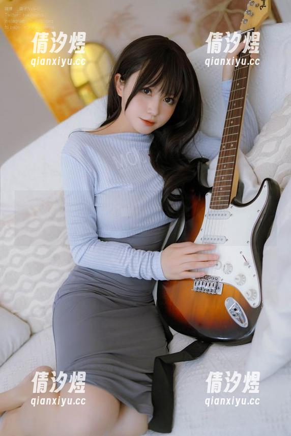 Nyako喵子 双人女仆在哪儿?Nyako喵子的私房作品里找到了点打工的乐趣。