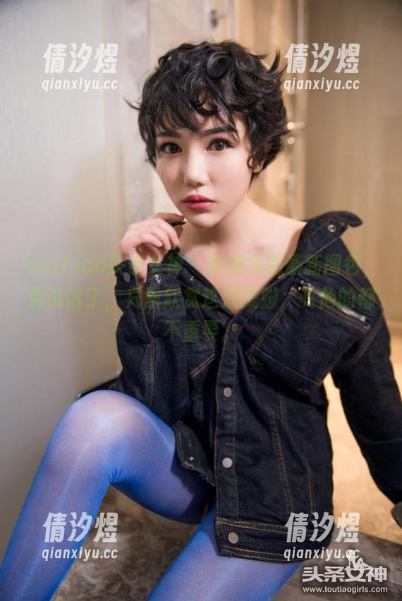 TouTiao头条女神 - 李丽莎的最新图包，别说话了，只需欣赏这双美脚，其他的都不重要。