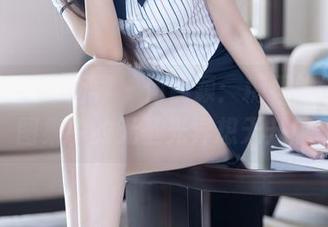 XIAOYU语画界 – 何嘉颖：糖果般纯白，图集中的无圣光异想天开！