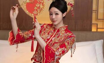 Xiuren秀人网 – Arude薇薇的套图，私拍里的温柔感仿佛在耳边私语