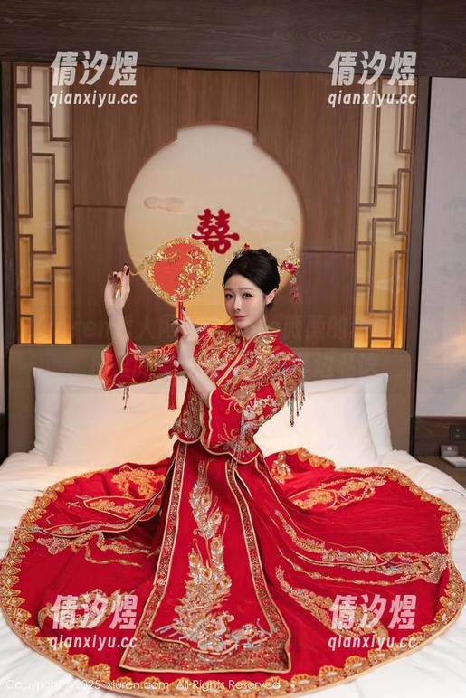 Xiuren秀人网 - Arude薇薇的套图，私拍里的温柔感仿佛在耳边私语