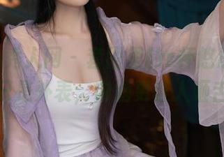Xiuren秀人网 – 套图里的z杯悠悠，镂空不只是外表，内涵更让人咂舌。