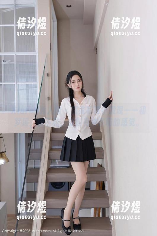 Xiuren秀人网 - 居家写真小发现——初梦瑶，快下载，立刻有种在场的感觉。