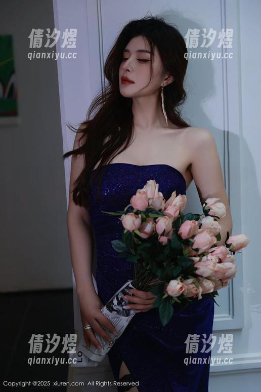 Xiuren秀人网-小芭乐 Xiuren秀人网 - 图包中小芭乐的泳池风光,明明简单却总让我有种不一样的期待。