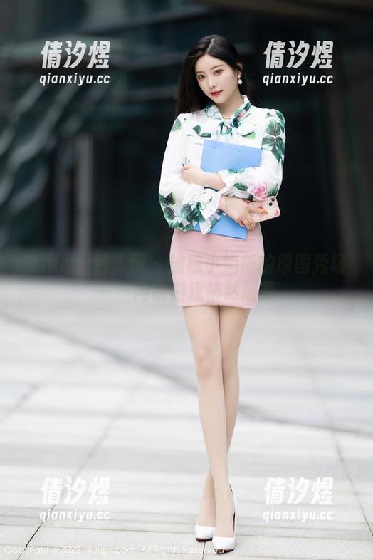 Xiuren秀人网-柚柚小奶瓶 Xiuren秀人网 - 柚柚小奶瓶的原图秀场——内衣游戏悄然展开