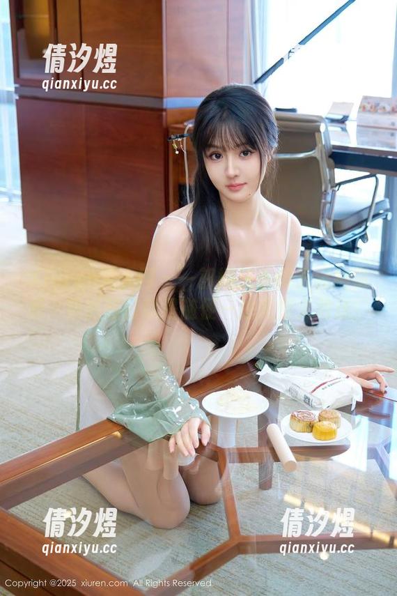 Xiuren秀人网 - 一部樱桃小阑子旅拍资源，果然旅行就是随便一拍美景大放送！