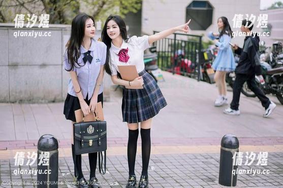 YouMi尤蜜荟 - Egg-尤妮丝Egg的连体衣合集：无圣光不如无忧虑啊