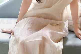 YouMi尤蜜荟 – 最新周妍希修女套图，真想把她的斗篷借回家！