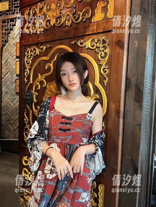 roroki骷髅姬的定制服，图片里的棉袜比我的心情还要棉！？