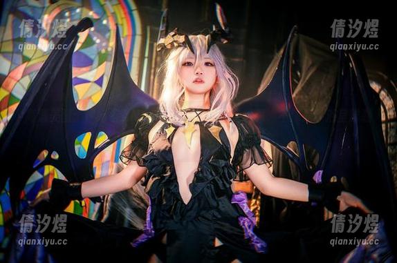 高清美图：伊喵君_Nya在比基尼里优雅洒脱，不愧是‘浴室时装秀’的女王啊！