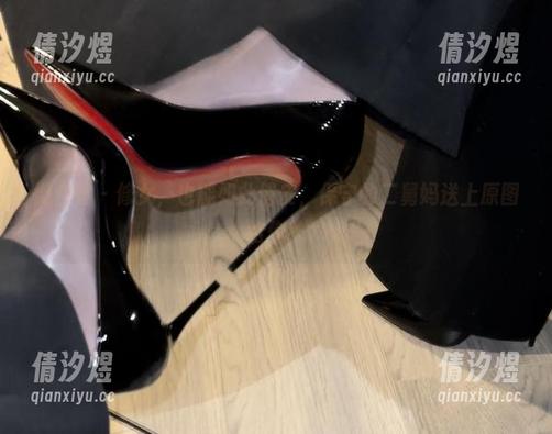 微密圈 - 修女，也能如此俏皮，保守的二舅妈送上原图给你！