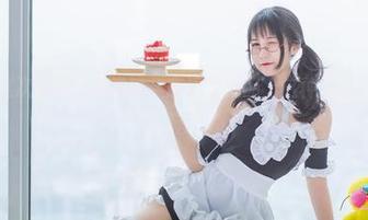 兔玩映画这次搞的白喵喵喵，高清壁纸配上这种姿态，心头一热，醉了。