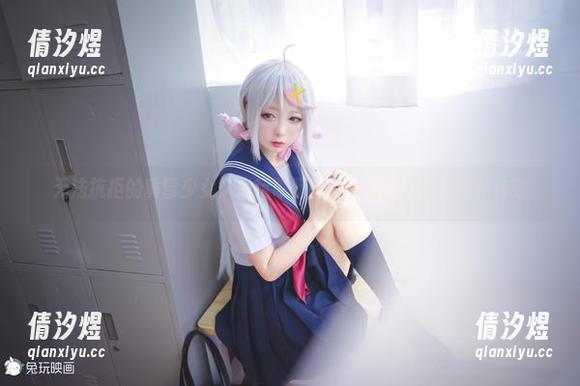 无法抗拒的黄昏少女：兔玩映画的写真分享，满分眼神传递