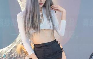 冬马路纱的这套浴缸黑丝作品，真的是把一切都撩拨得刚刚好。