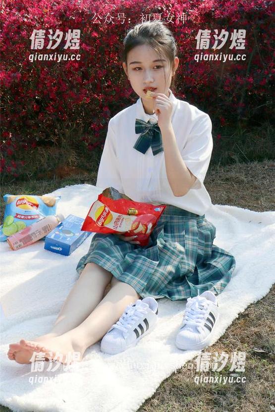 初夏女神-依依 初夏女神 - 依依,高清图集再现温文尔雅,那种气质让人忍不住想多看几眼呐。