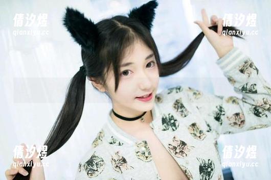 图集：南桃Momoko与无名常服，这种搭配，我无言以对。