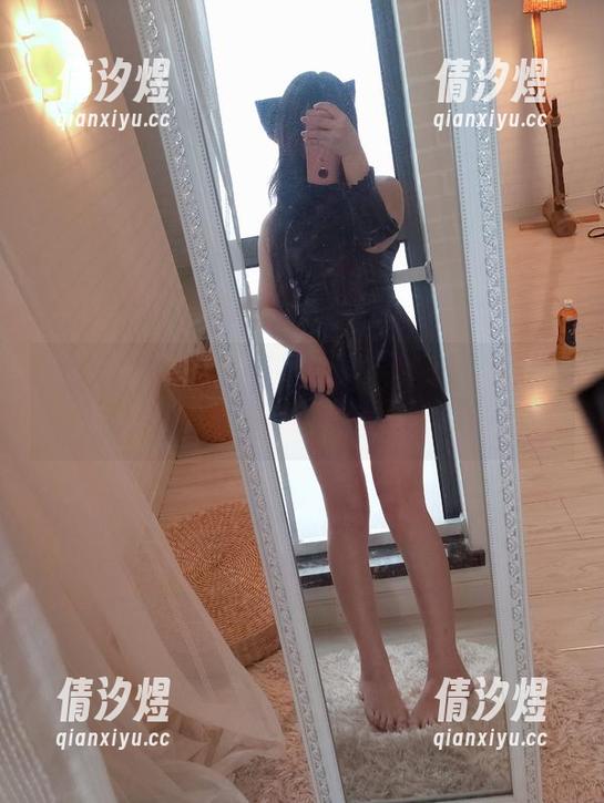 古川kagura的新黑白jk写真集，大胆更新！好像在提醒我去尝试新风格？