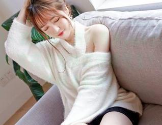 嗲囡囡 – 我在想，方绮言Ayaka的这条裤里丝，实在是为博取眼球而生？无圣光美图不解释！