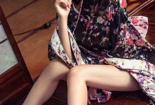 头条女神 – JennyR双人全套，从微妙姿势中窥见一丝暧昧，不得不转发！