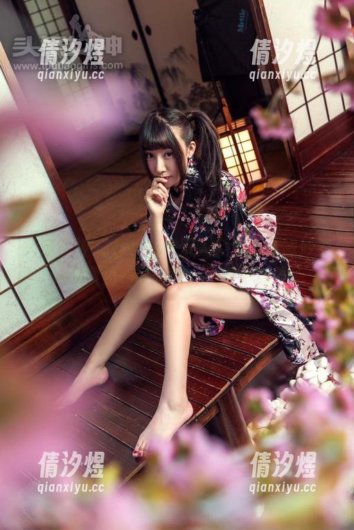 头条女神 - JennyR双人全套，从微妙姿势中窥见一丝暧昧，不得不转发！