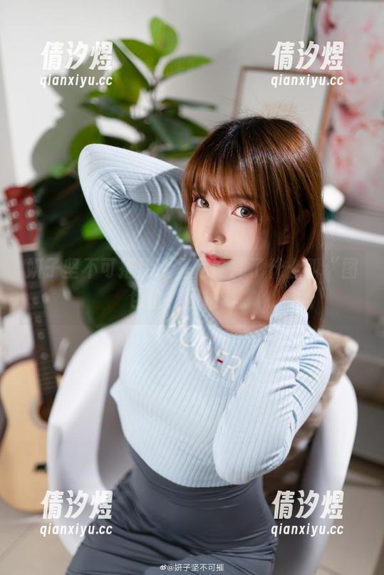 妍子坚不可摧用比基尼诠释了什么叫“图包价值回报”。