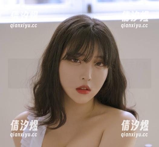 宋哈娜 哎哟,宋哈娜的美图又来了,这次她在天台晃悠,氛围感满分啊!
