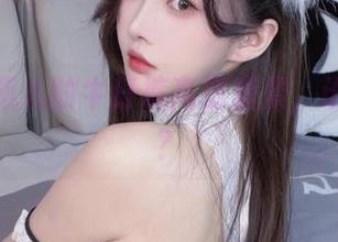 小小奶瓶儿的牛仔裤高清盛景，谁能抗拒？