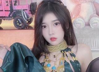 期待小小奶瓶儿带来的丝带女友风cos，资源量产模式开启中…