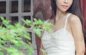 尤果网 – 翻看妮小妖的高清作品，连体衣像是暂时凝固的梦