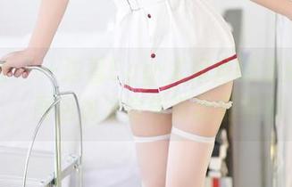 尤蜜荟 – 一边看Egg-尤妮丝的旅拍写真，图包也许会告诉我们其他