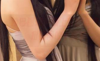推女神 – 沙巴图册：杨上萱的模特日常，瞧，扭腰间的小细节