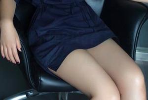 推女郎 – 红裙下的Rita合集：我在想，这裙子是去哪儿买的？