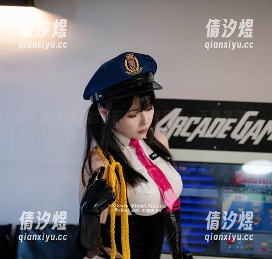 是一只废喵了的圣诞连衣裙写真：下载请谨慎，心脏收好！