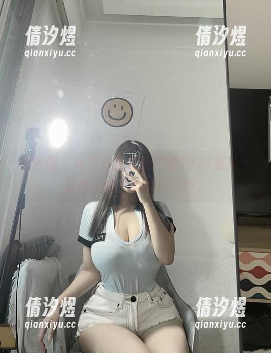 微密圈 - 每次看是可馨吖的2021更新，我都在想：她还真敢拍。