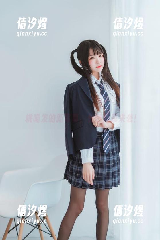 桜桃喵 桜桃喵发的新写真,长腿风暴来袭!