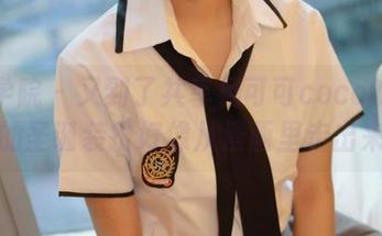 模范学院 – 又到了共享杨可可coco的时刻！她的圣诞装扮好像从漫画里走出来的！