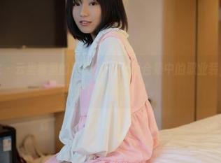 模范学院 – 云里雾里的程程CC，高清合集中的职业装，不如直接搜个关键词算了。