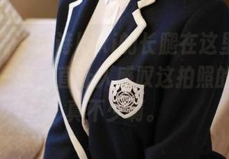 模范学院 – 诗诗kiki的长腿在这里，照片一张接一张，直让人感叹这拍照的技术是真不少啊。