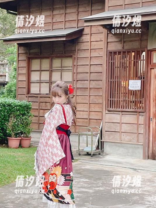 喜闻泥泥汝的圣诞A写真到来，资源让人欲罢不能，是打算收集全套吗？