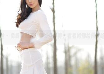 爱丝 – 免费收藏若兮的镂空写真，看看她都给露了啥。