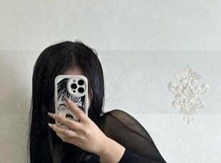 微密圈 – 不想种田的博主：如何用猪饲料和毛衣搭配出绝美壁纸？