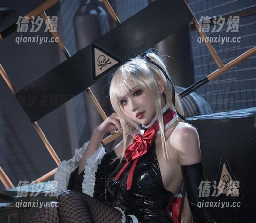 每次发现瓦斯塔亚小龙虾的黑色壁纸，我都想：这黑色到底有多撩？
