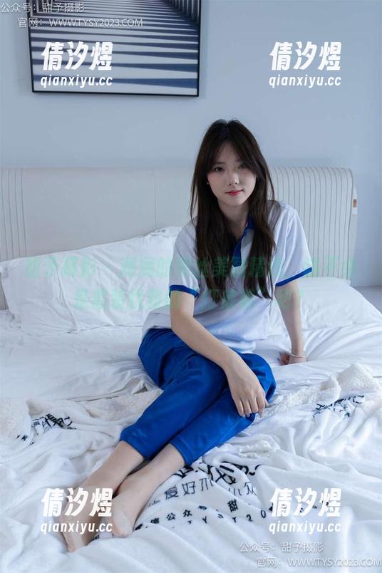 甜予摄影 - 澜澜的黑丝美图精选，该不会是假装优雅的“打底裤”吧？
