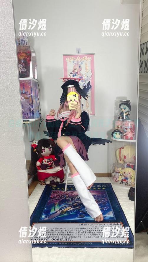 白栎Shirly 白栎Shirly的新作品:丰川祥子校服写真,网盘的存储空间都在抗议了吧?