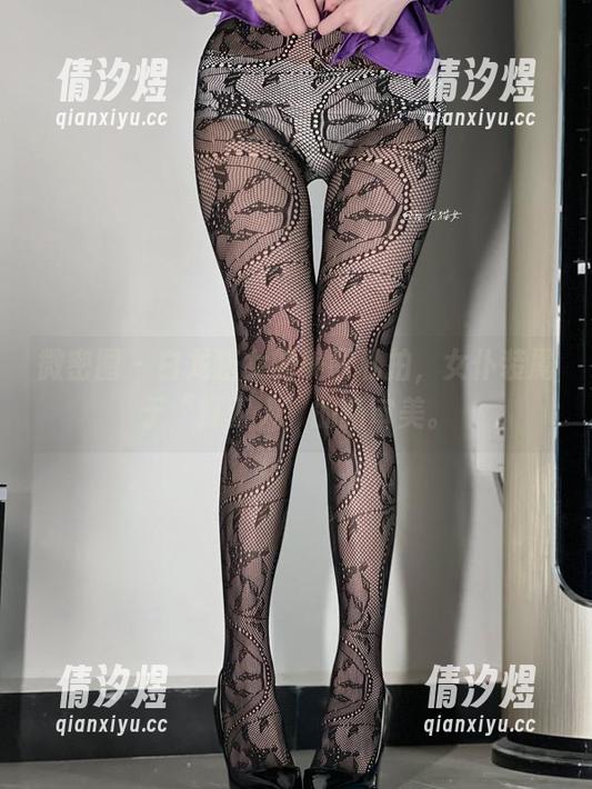 白龙猫女 微密圈 - 白龙猫女的美图私拍,女仆装属于“打工人”的新审美。