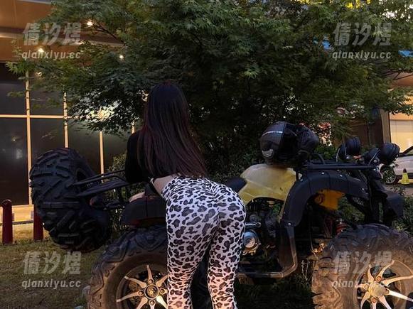 禅雨儿Lynne 微密圈 - 制服的正确打开方式——别错过禅雨儿Lynne的图包下载!