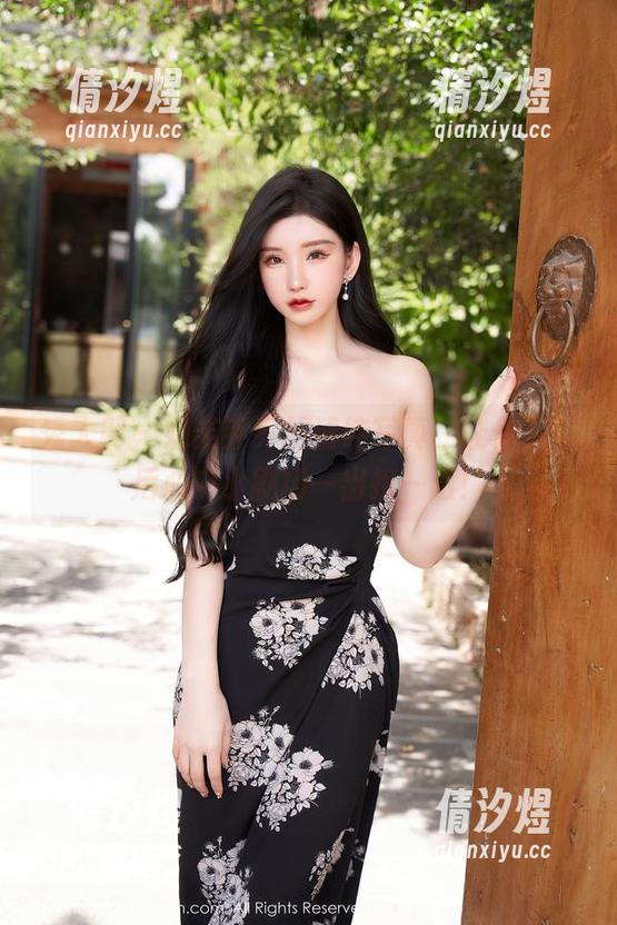 秀人网 - 奶芙乔乔的清纯写真，让你下载后心中小剧场一出接一出！